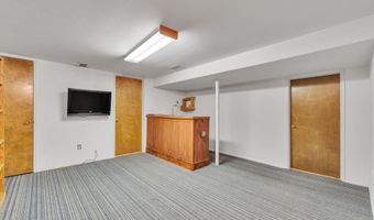 2145 Steeplechase Dr, Ann Arbor, MI 48103