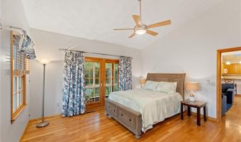 6 Windward Cir, Narragansett, RI 02882