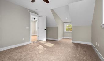 369 Huntinghouse Rd, Glocester, RI 02857