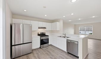 1075 Shady Lake Dr, Columbus, OH 43228
