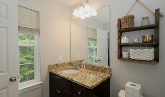 23 Riverview Ct 23, Brookfield, CT 06804