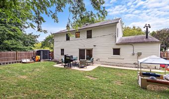 93 Idlebrook Ln, Aberdeen, NJ 07747