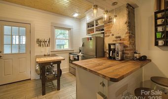 107 Riverview Dr, Asheville, NC 28806