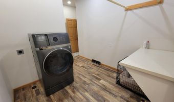 635 LAURISA Ln, Antigo, WI 54409