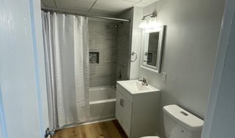 56 Chapel St, Augusta, ME 04330