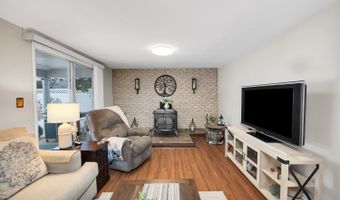 749 Park Ave, Belford, NJ 07718