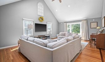 9 Meridien Way, Billerica, MA 01821