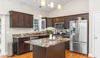 86 Inkberry Trl, Narragansett, RI 02882