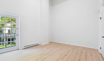 207 S PATRICK St 207, Alexandria, VA 22314