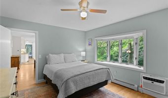 2594 Division Rd, East Greenwich, RI 02818