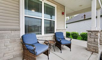 777 W Fairway Dr, Addison, IL 60101