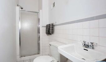 64 Lunn Ave, Bergenfield, NJ 07621