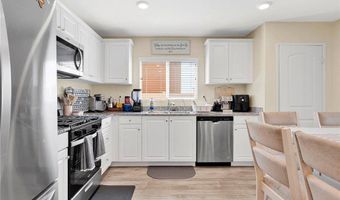 10348 San Marcos Ct, Adelanto, CA 92301