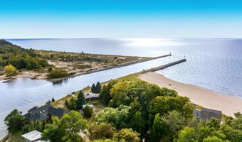 16560 Starke Rd, Arcadia, MI 49613