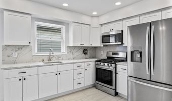 64 ISABELLA Ave 2, Bayonne, NJ 07002