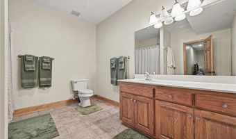 22165 171st St, Basehor, KS 66007