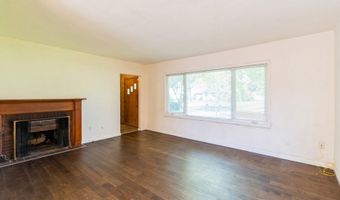 1714 Clark Ave, Ames, IA 50010