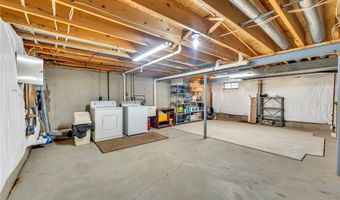571 Burroughs Dr, Amherst, NY 14226