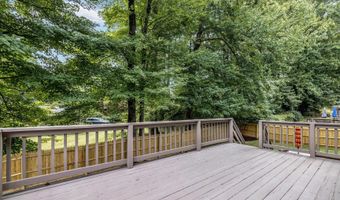 1128 HALESWORTH Dr, Rockville, MD 20854
