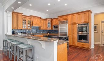 11 Turnbull Ln, Savannah, GA 31410