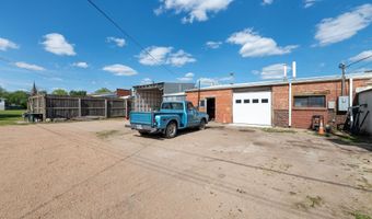 307 311 N Main, Andale, KS 67001