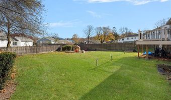 6 Eldorado Dr, Johnston, RI 02919