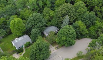 285 Brookside Dr, Ann Arbor, MI 48105