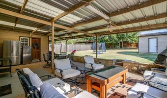 203 E 7th St, Weatherford, TX 76086