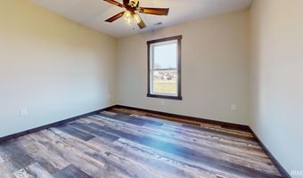 312 E 4th St, Bicknell, IN 47512