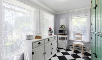 30 Loring Rd, Bristol, RI 02809