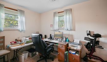 1315 Lake Dr, Ashland, OH 44805