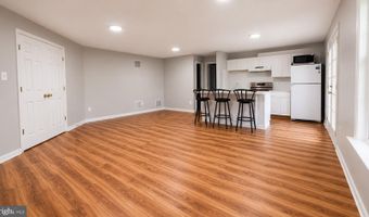 7302 IVYCREST Pl, Annandale, VA 22003