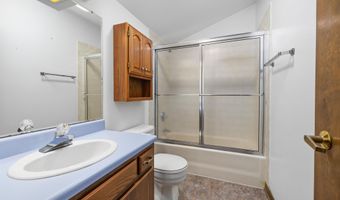 271 N McClellan St 105, Auburn, IN 46706