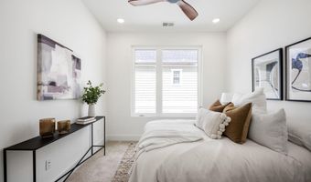 2001 N GEORGE MASON Dr, Arlington, VA 22207