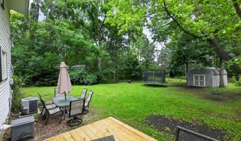 2731 Valley Dr, Ann Arbor, MI 48103