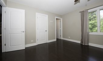 422 Beverly Ave, Addison, IL 60101