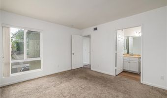2536 White Oak Pl 2, Escondido, CA 92027