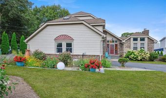 35 Anna Olivo Ct, Narragansett, RI 02882