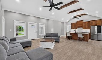 803 NE Lakota Dr, Adrian, MO 64720