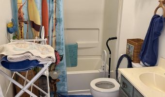 658 E Lakefront Cir 658, Absecon, NJ 08205