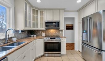 113 Arneytown Hornerstown Rd, Allentown, NJ 08501