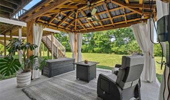 1004 Pointe View Dr, Adams Twp., PA 16046