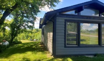 4 A94 Springfield Dr, Apple River, IL 61001