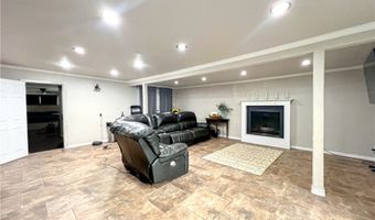 1217 Rose Dr, Alice, TX 78332