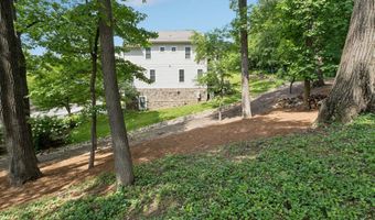 1805 ARMY NAVY Dr, Arlington, VA 22202