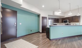 120 Twin Steeples Cir NE Unit 315, Dyersville, IA 52040
