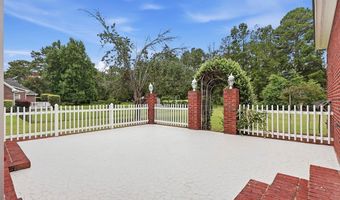 171 Larkspur Dr, Albany, GA 31721