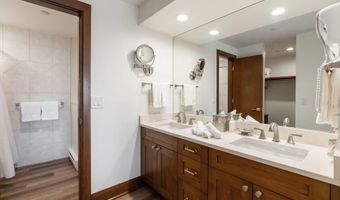 120 Offerson Rd 3460, Beaver Creek, CO 81620