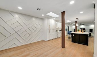 4367 Summit Dr, La Mesa, CA 91941