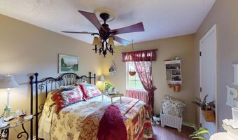 391 S Baldwin St, Bargersville, IN 46106